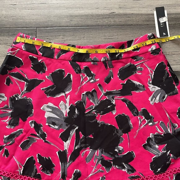 IMNYC Issac Mizrahi  Embroidered Flare Skirt Women’s Size 14 - Picture 6 of 7